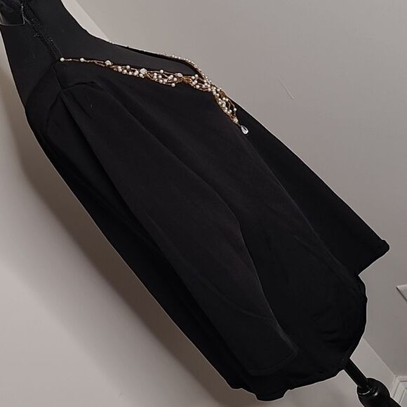Papell studio black tunic with faux pearls and rhinestone embellishments, - Picture 3 of 9